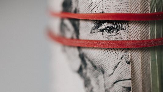 Si tenés este billete de un 1 dólar te van a pagar 2000