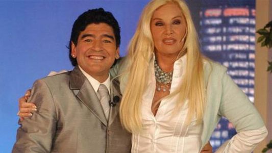 Susana Giménez negocia con Diego Maradona para sentarlo en su living