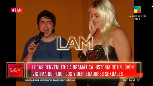 Las fotos de Jey Mammon como animador en fiestas con shows eróticos, a las que dejaban entrar menores