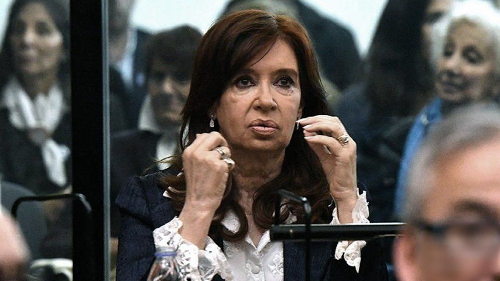 Cristina acusó a Macri de haber creado una reforma judicial de facto para perseguir y encarcelar opositores