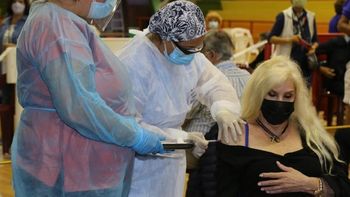 Susana Giménez se vacunó contra el coronavirus en Uruguay