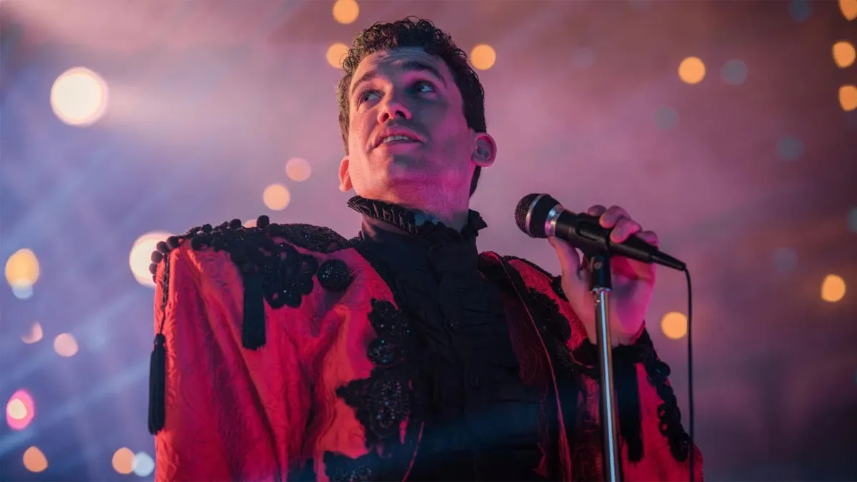 Disco, Ibiza, Locom&iacute;a, la nueva pel&iacute;cula de la famosa banda de los 80 de Netflix.