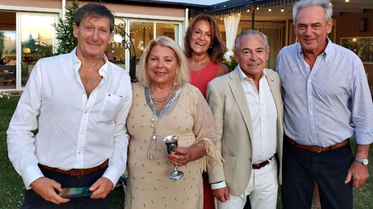 Elisa Carrió durante el festejo de su cumpleaños número 64