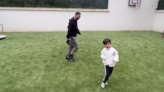 El íntimo video de Messi jugando al fútbol con sus hijos y el palito de Antonela