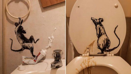 Banksy en cuarentena: sin poder salir a la calle, llenó las paredes de su baño con sus famosos grafittis