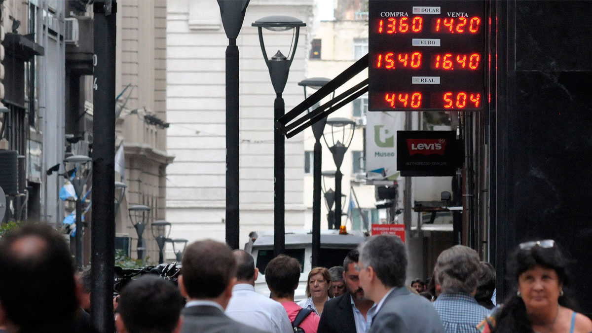 El dólar blue y los financieros operan con estabilidad (Foto: Télam).