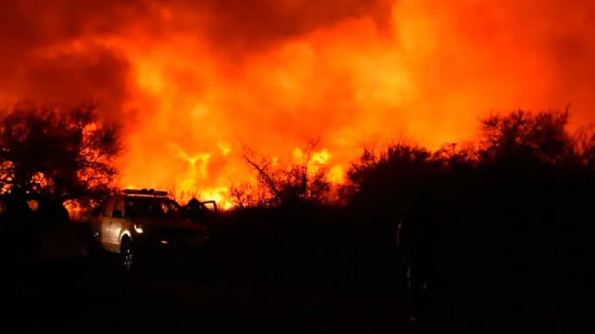 Se agravan los incendios en Córdoba y hay una alerta por riesgo extremo. (Foto: TN)