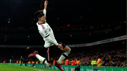 Lisandro Martínez marcó un increíble golazo ninja en el clásico Manchester United - Arsenal
