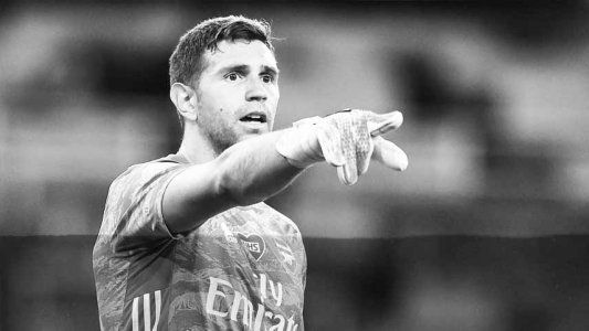 Emiliano Martínez, el arquero del Arsenal campeón: Todavía no me ilusiono con la Selección