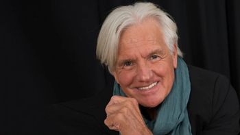 Sergio Denis permanece en estado de gravedad moderada