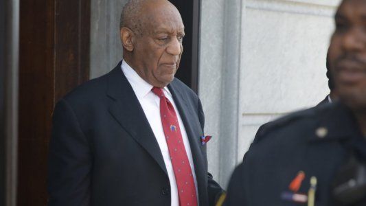 Bill Cosby culpable: fue condenado por drogar y abusar de una mujer y podría recibir 30 años de prisión