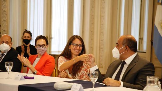 Después de haberlo denunciado en 2019, Elizabeth Gómez Alcorta se reunió con Juan Manzur