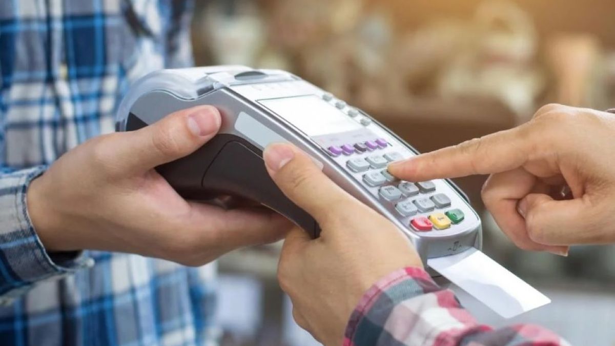 La tarjeta de crédito fue el medio de pago más utilizado en junio en supermercados (Foto: archivo)