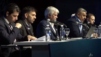 La AFA eliminó un descenso de la Liga Profesional La AFA eliminó un descenso de la Liga Profesional