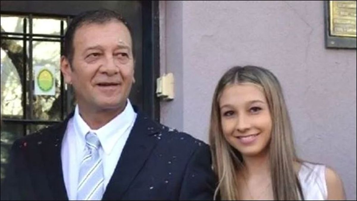 Nahir Galarza junto a su padre a quien ahora acusa de haber matado a Fernando Pastorizzo