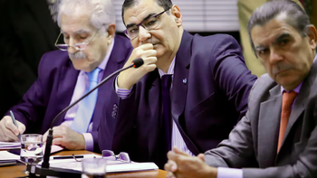 Destituyeron a un juez federal por publicaciones consideradas discriminatorias