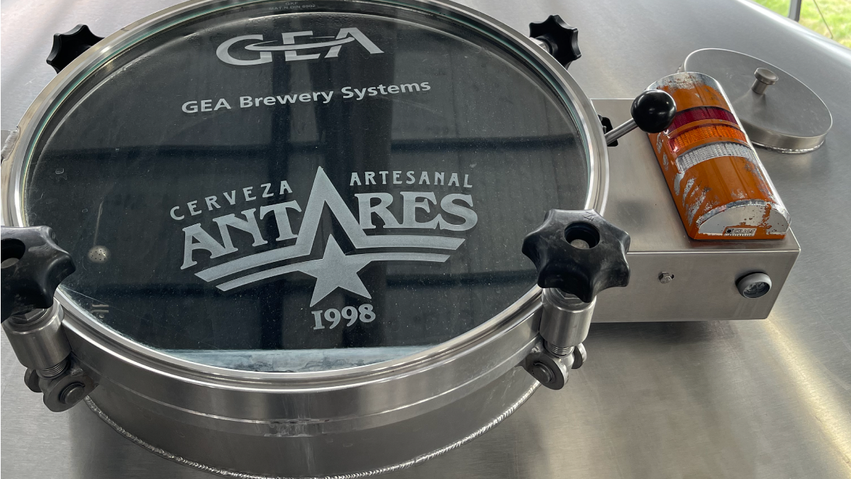 Caja de cervezas ideal para regalar ;) - Picture of Antares, Mar del Plata  - Tripadvisor