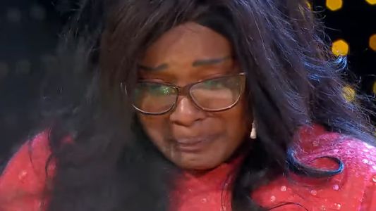 Los 8 escalones del millón: perdió la final, pero recibió un regalo muy especial de la jurado invitada