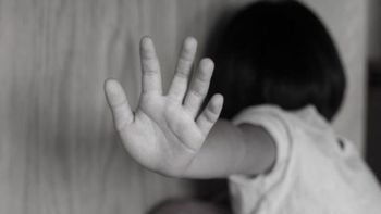 Horror en Merlo: golpeó a su hijastra de 5 años y la obligó a ingerir drogas y comida para perro Horror en Merlo: golpeó a su hijastra de 5 años y la obligó a ingerir drogas y comida para perro