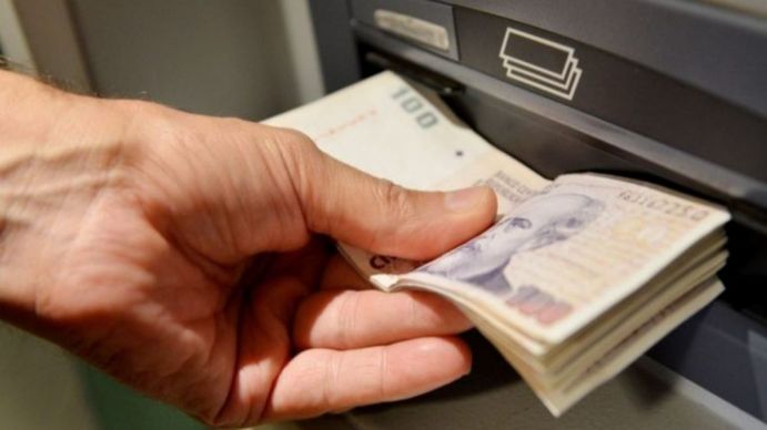 Los bancarios adelantaron paritarias para el 2022: ¿cuánto cobrarán en el sector?