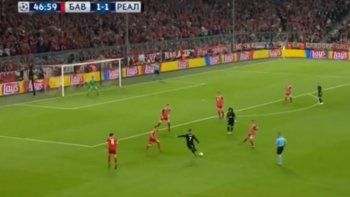 Bayern Munich-Real Madrid: el video del remate de Cristiano Ronaldo que se fue al lateral en la Champions League