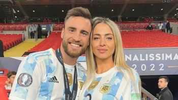 Caro Calvagni, la esposa de Nicolás Tagliafico, con microbikini y piluso en el Mundial Qatar 2022