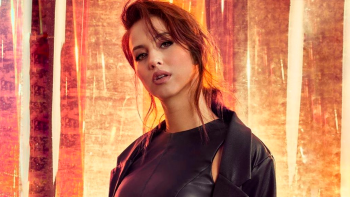 En musculosa y bombacha, Flor Vigna mostró un dibujo que se hizo en las nalgas