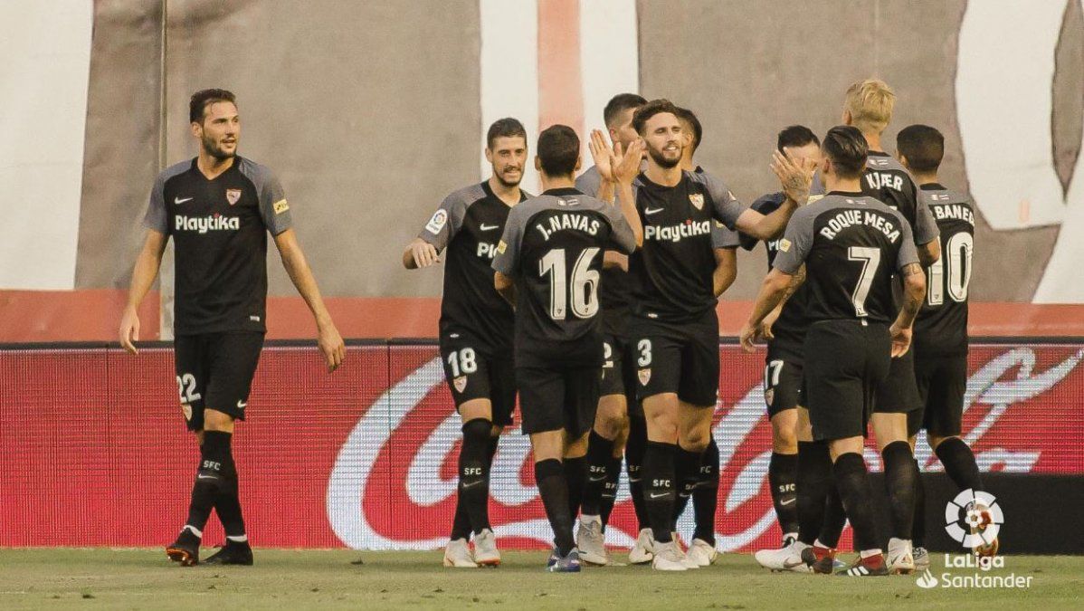 Liga de España: El golazo de taco del Mudo Vázquez en la goleada de Sevilla ante Rayo Vallecano