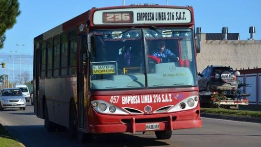 Ahora en Morón, un colectivero fue asaltado a mano armada y a metros de un puesto policial