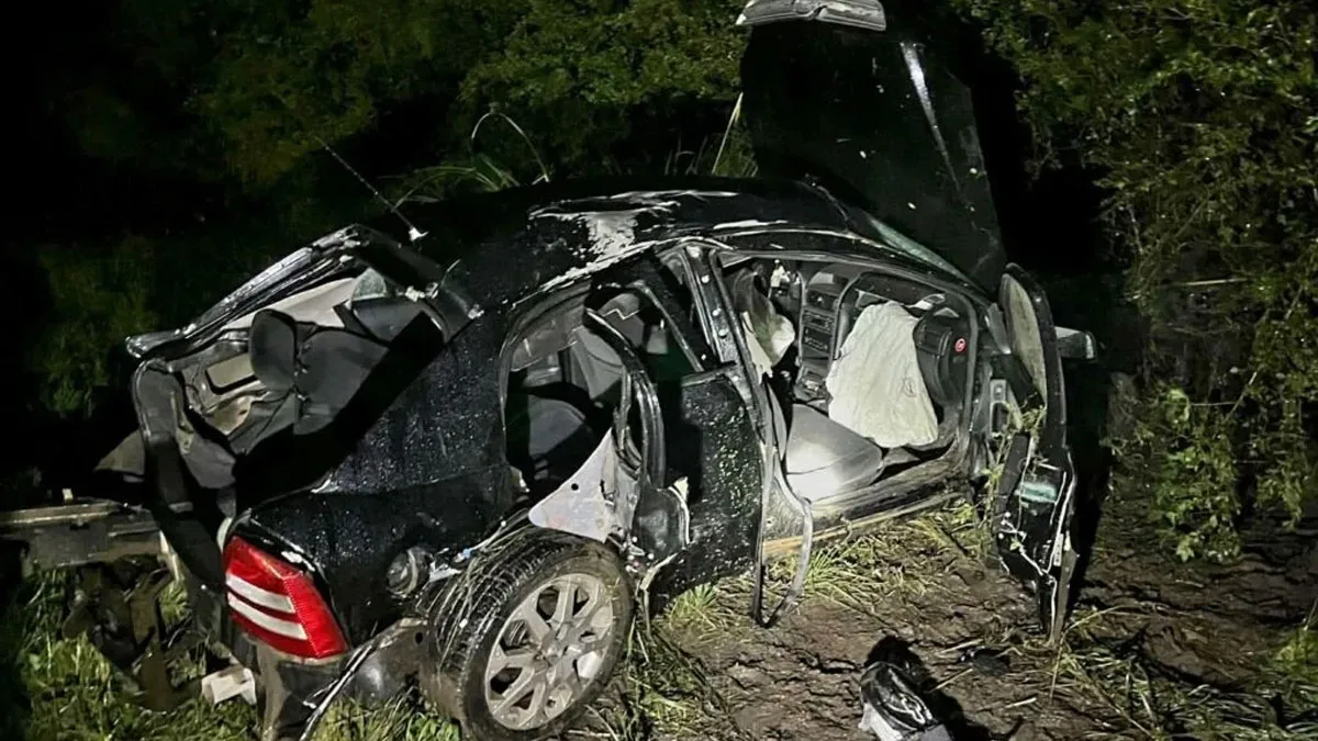 Cinco chicos en auto y un accidente mortal: tres muertos y dos heridos en la ruta