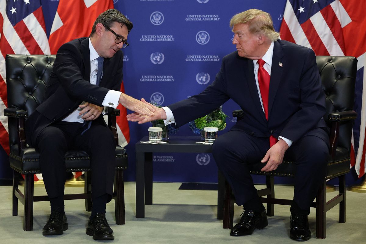 El presidente de Estados Unidos y el primer ministro británico mantuvieron un encuentro en el marco de la Asamblea General de la ONU. (Foto: Reuters)