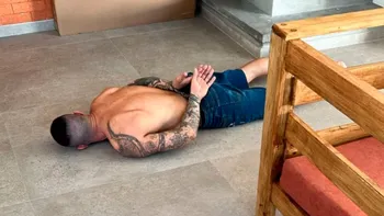 El sospechoso fue atrapado en Florianópolis. El sospechoso fue atrapado en Florianópolis.