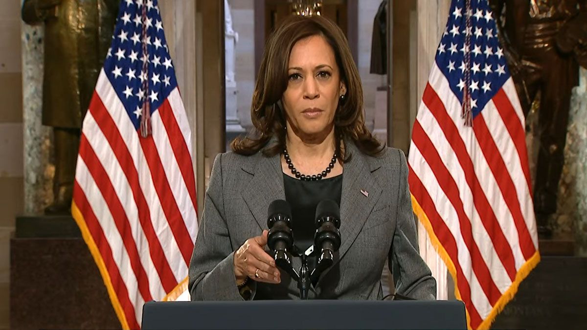 Kamala Harris dijo que el 6 de enero de 2020 marcó el triunfo de la Constitución y los principios que se deben custodiar en una democracia que siempre es 