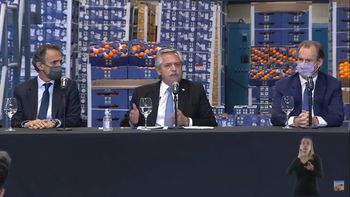 Anuncio de Alberto Fernández: los trabajadores temporales en blanco podrán seguir cobrando planes sociales