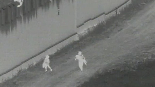 Arrojan a un nene de 4 años sobre muro de 9 metros