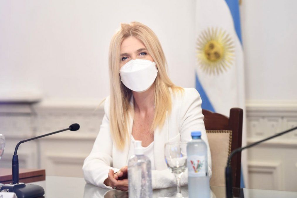 Verónica Magario fue aislada por ser contacto estrecho de un caso de Covid