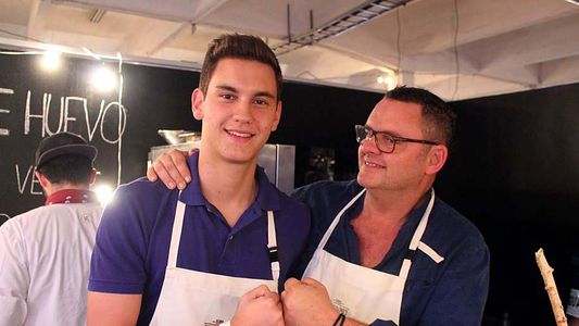 Hijo del chef Angenscheidt regresó al país y cumple cuarentena en cuartel