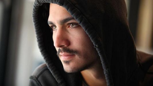 El Chino Darín presentó el adelanto de su producción para una revista gay española