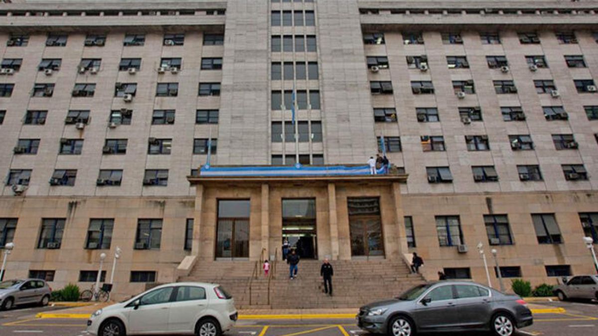 La causa permanecerá en los tribunales federales de Comodoro Py luego de que la Cámara Federal resolviera el conflicto de competencia con la Justicia porteña. (Foto: archivo)