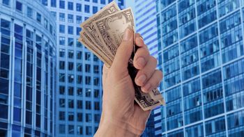 El duro pronóstico sobre el dólar blue de un economista escuchado por la City: ¿a cuánto cotizará en la semana?