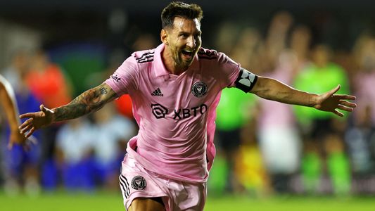 A cuántos goles está Lionel Messi de ser el máximo goleador de la historia del fútbol