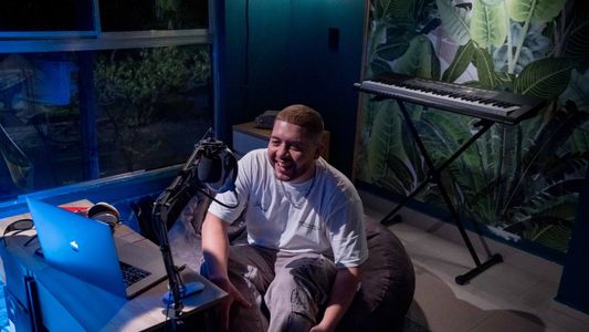 Bernier encuentra Algo Mejor en nuevo lanzamiento musical