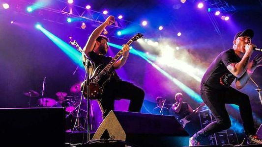 La Beriso vuelve con un nuevo álbum de estudio, “Giras y madrugadas”