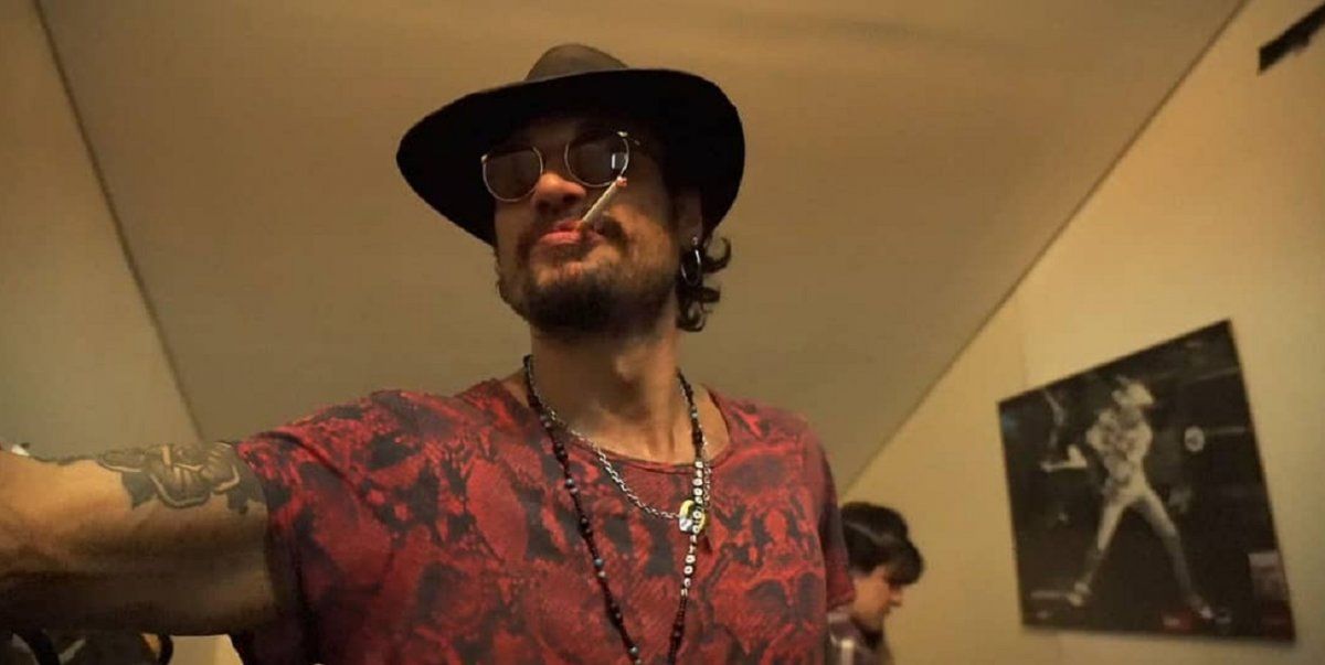 La foto de entrecasa de Daniel Osvaldo... ¡con Gianinna detrás!