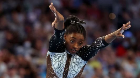 El increíble video en slow motion de Simone Biles al lograr el récord de títulos