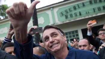 Bolsonaro felicitó a policías que mataron a un delincuente en Río tras tomar de rehén a una anciana
