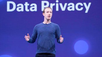 Otra filtración de documentos complica a Facebook por el manejo de datos