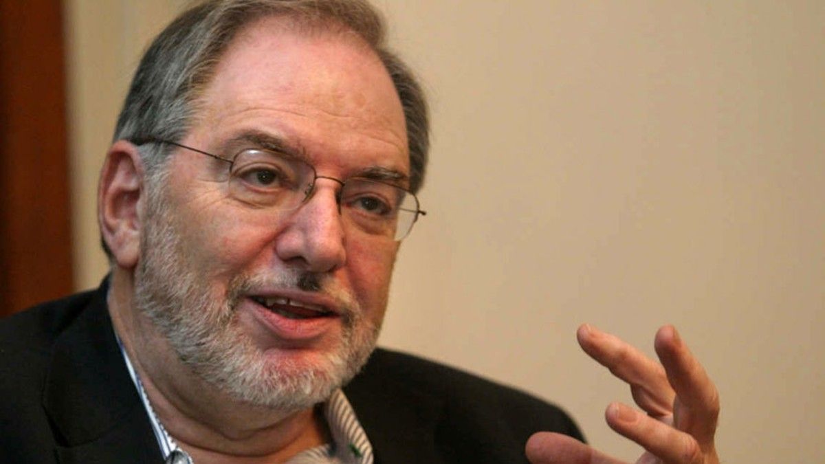 Claudio Loser fue director para el Hemisferio Occidental del Fondo Monetario Internacional (FMI)