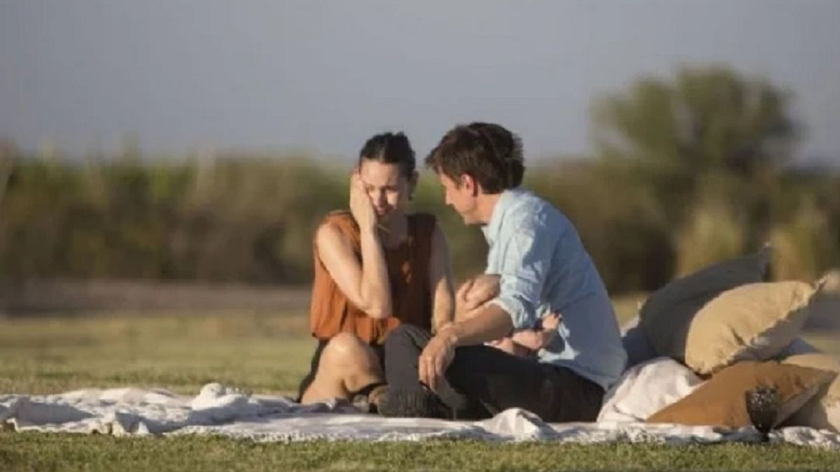 Pampita quebró en llanto con el emotivo regalo de aniversario de Roberto García Moritán