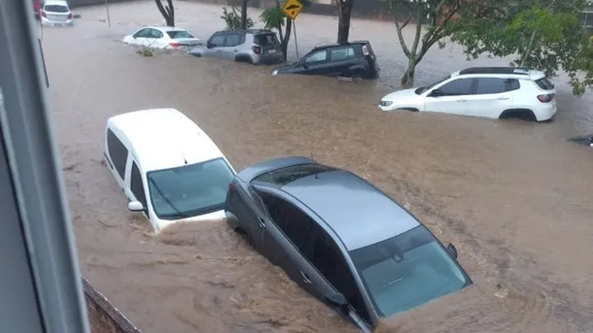 Fuertes tormentas azotaron el sur de Brasil. 